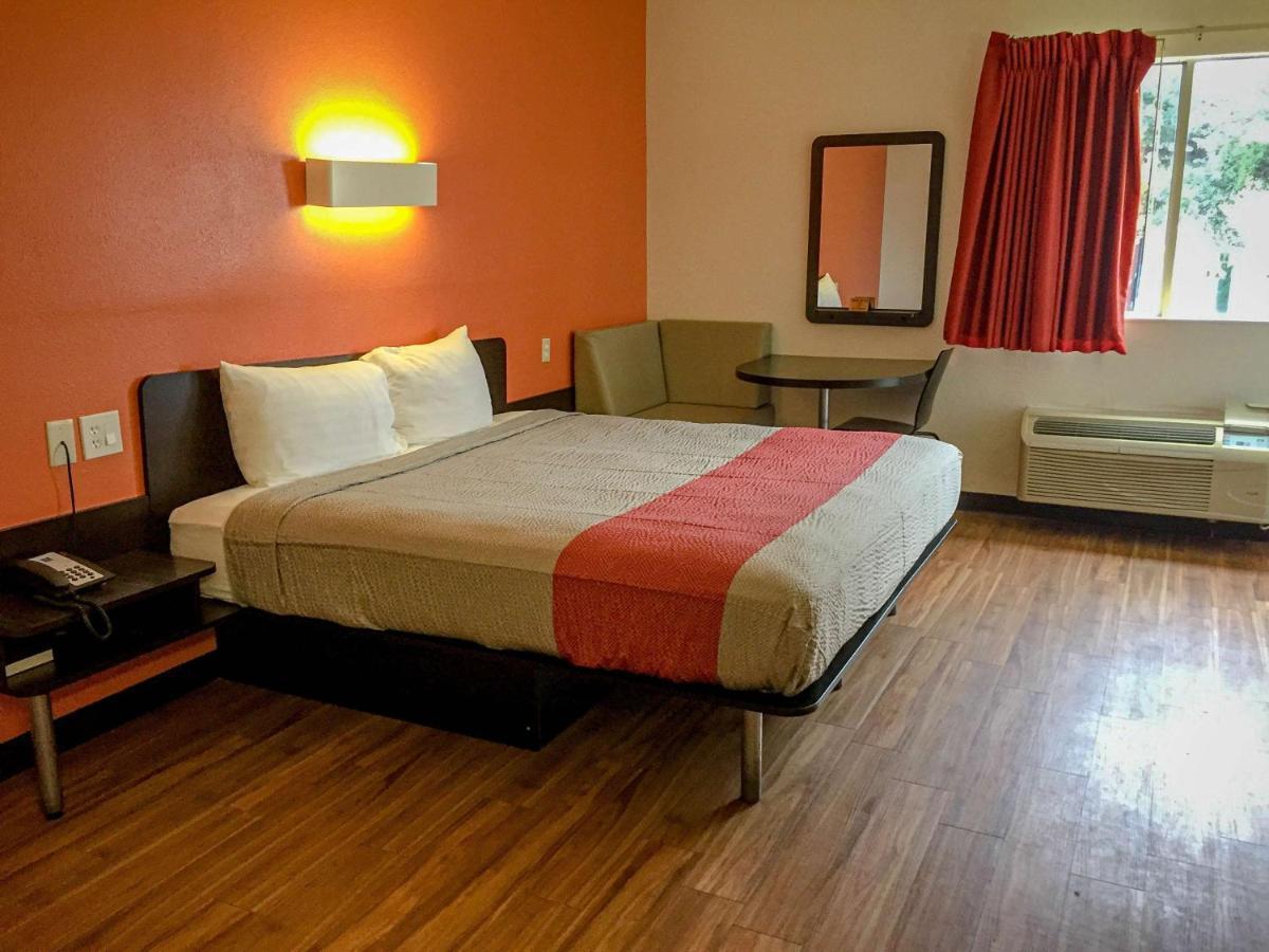 Motel 6-Woodway, Tx Ngoại thất bức ảnh